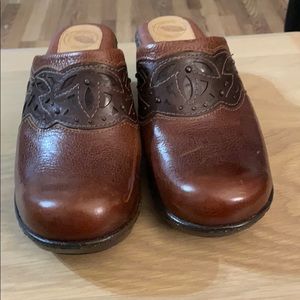 Brown clogs